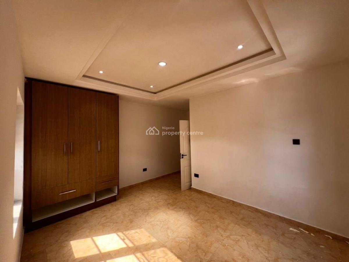 Nice 3 Bedroom Flat with Bq, By Gilmore, Jahi, Abuja, Flat / Apartment for Rent