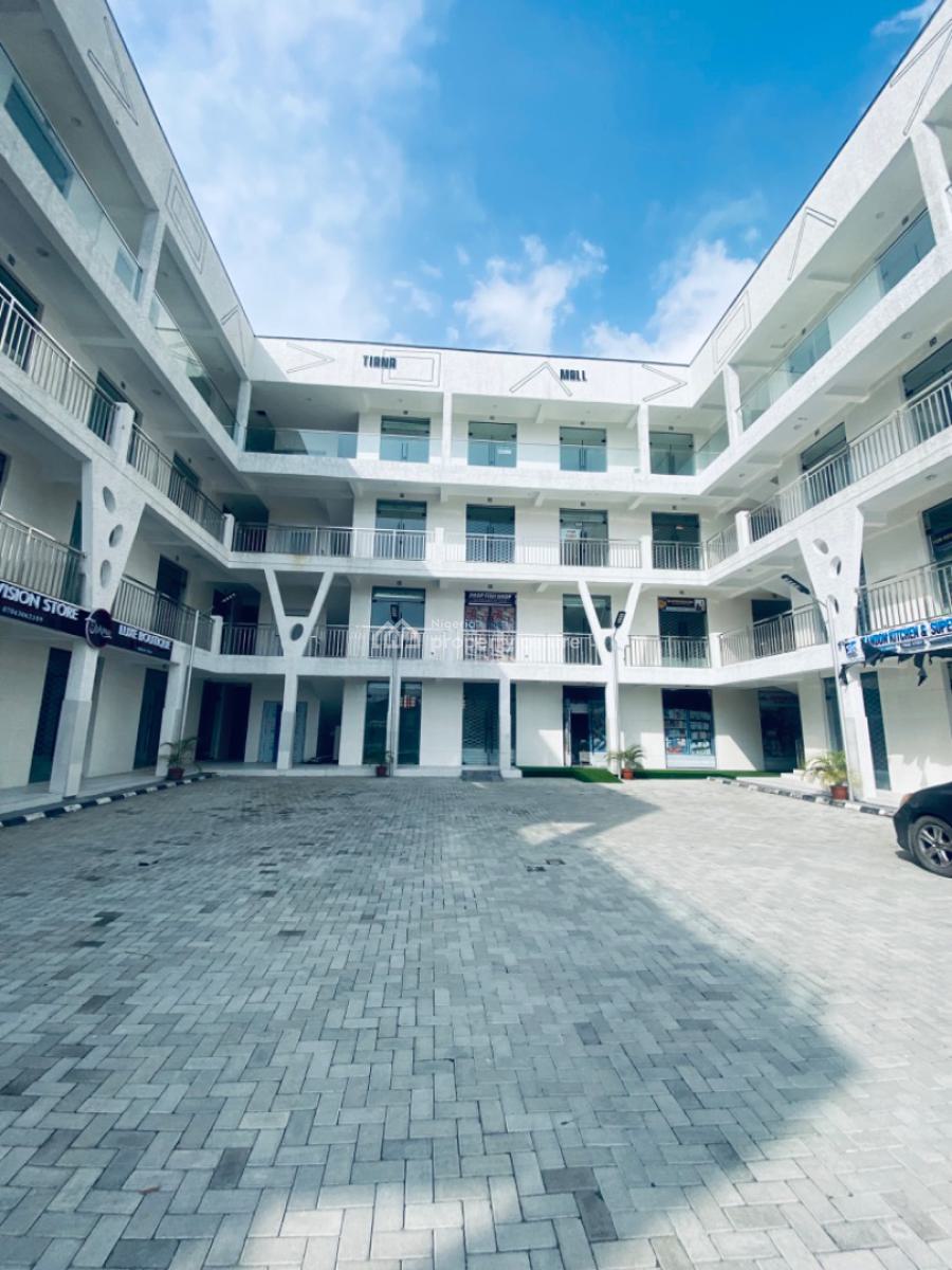 Office Space /mall 28 Sqm Meter, Mobile Road Ilaje Ajah, Ilaje, Ajah, Lagos, Plaza / Complex / Mall for Rent
