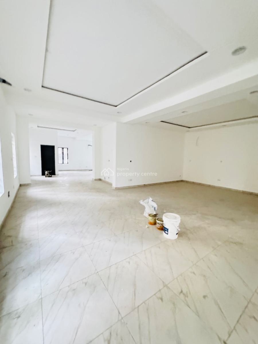 Commercial Space Available Supermarket,warehouse and Showroom, Chevron, Lekki, Lagos, Plaza / Complex / Mall for Rent