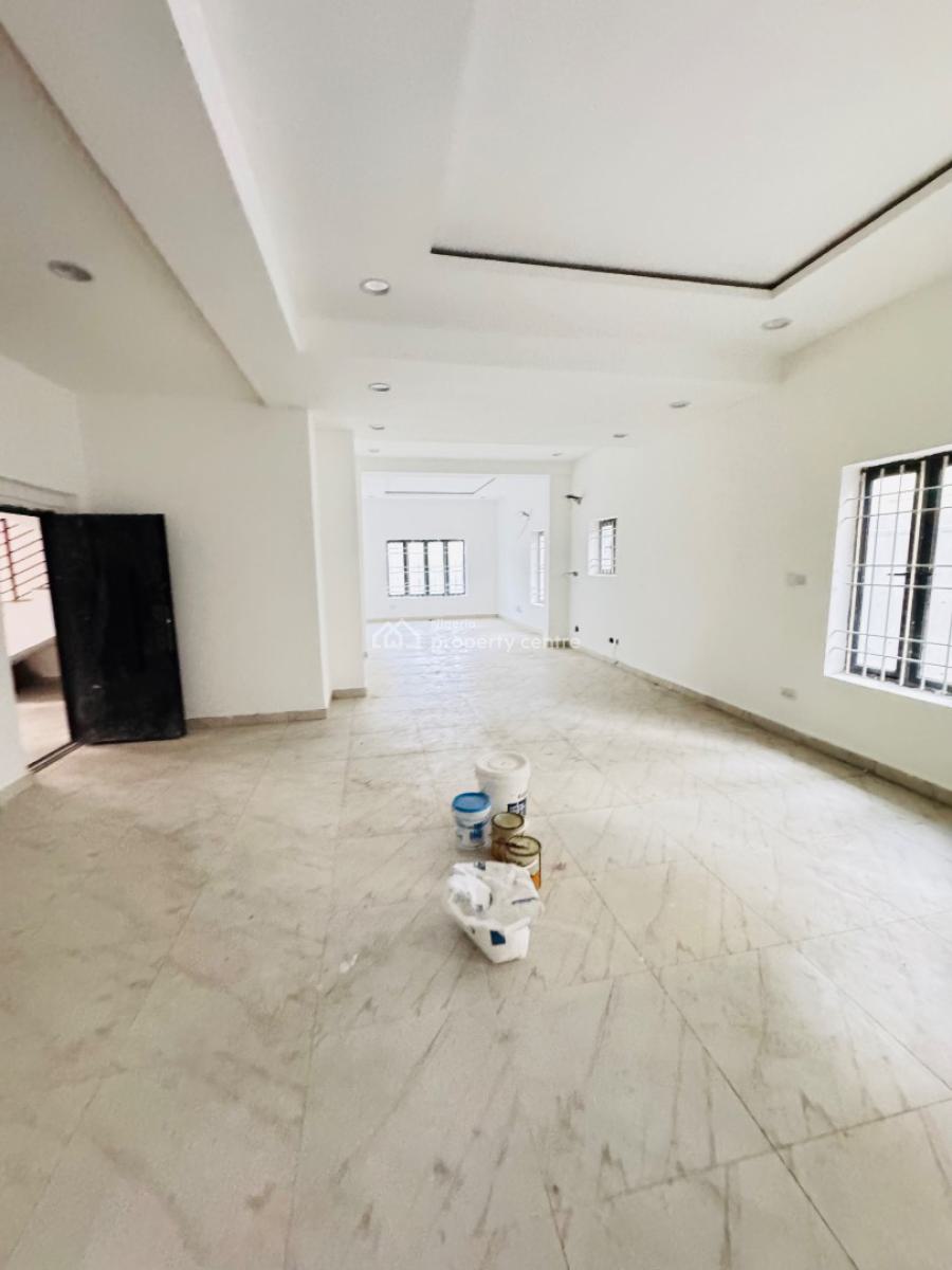 Commercial Space Available Supermarket,warehouse and Showroom, Chevron, Lekki, Lagos, Plaza / Complex / Mall for Rent