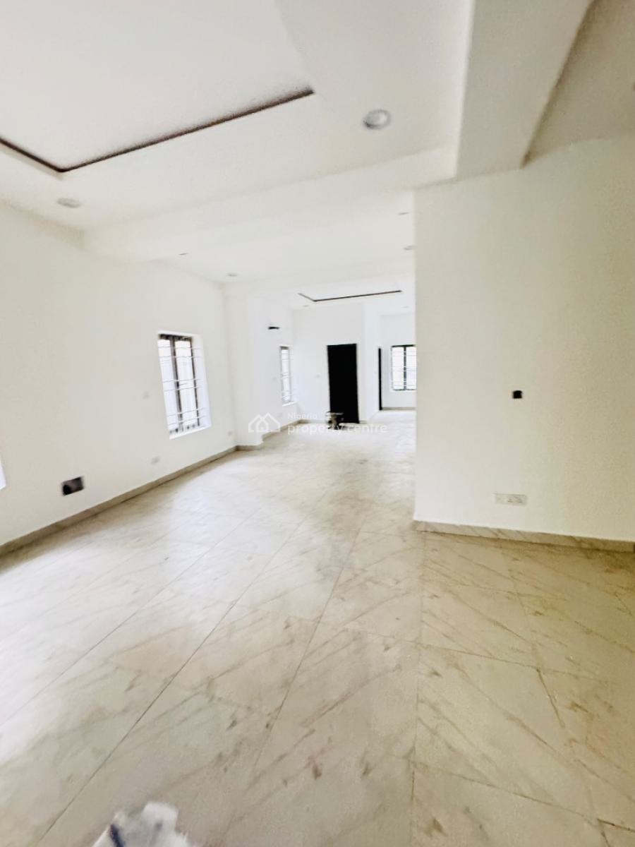 Commercial Space Available Supermarket,warehouse and Showroom, Chevron, Lekki, Lagos, Plaza / Complex / Mall for Rent