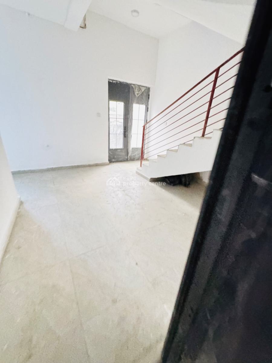 Commercial Space Available Supermarket,warehouse and Showroom, Chevron, Lekki, Lagos, Plaza / Complex / Mall for Rent