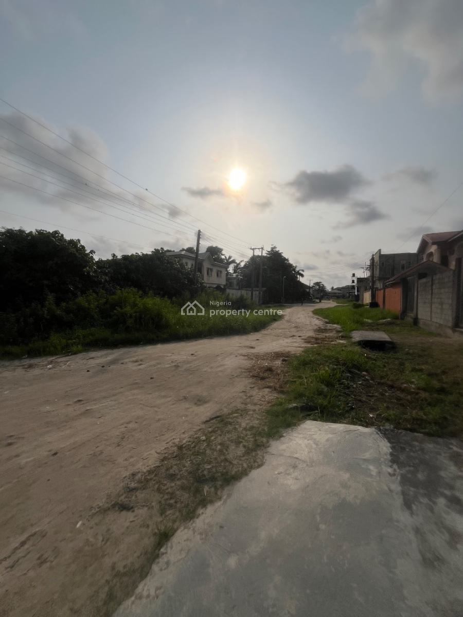 Dry Land in a Secure Environment, Mobil Road, Ilaje, Ajah, Lagos, Mixed-use Land for Sale