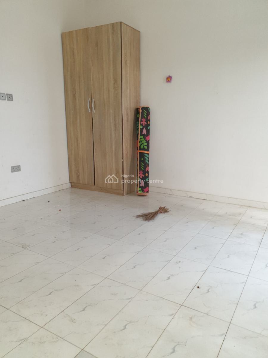 Spacious 2bedroom Flat, Ologolo, Lekki, Lagos, Flat / Apartment for Rent