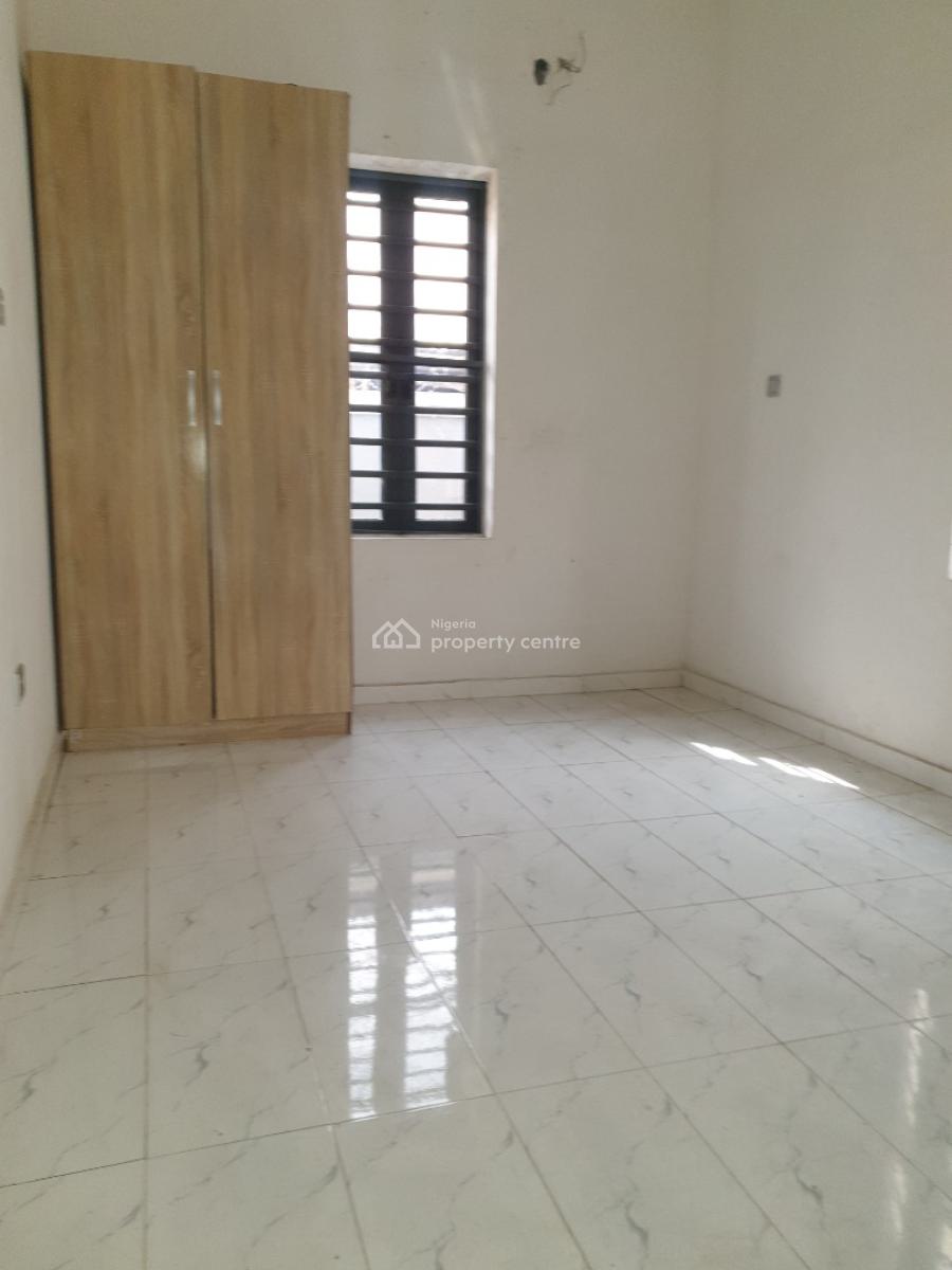 Spacious 2bedroom Flat, Ologolo, Lekki, Lagos, Flat / Apartment for Rent