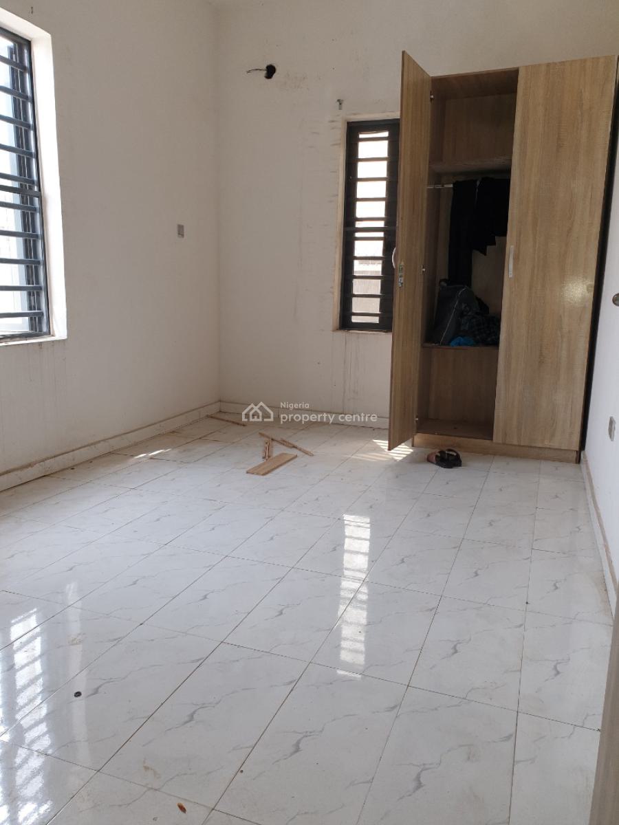 Spacious 2bedroom Flat, Ologolo, Lekki, Lagos, Flat / Apartment for Rent