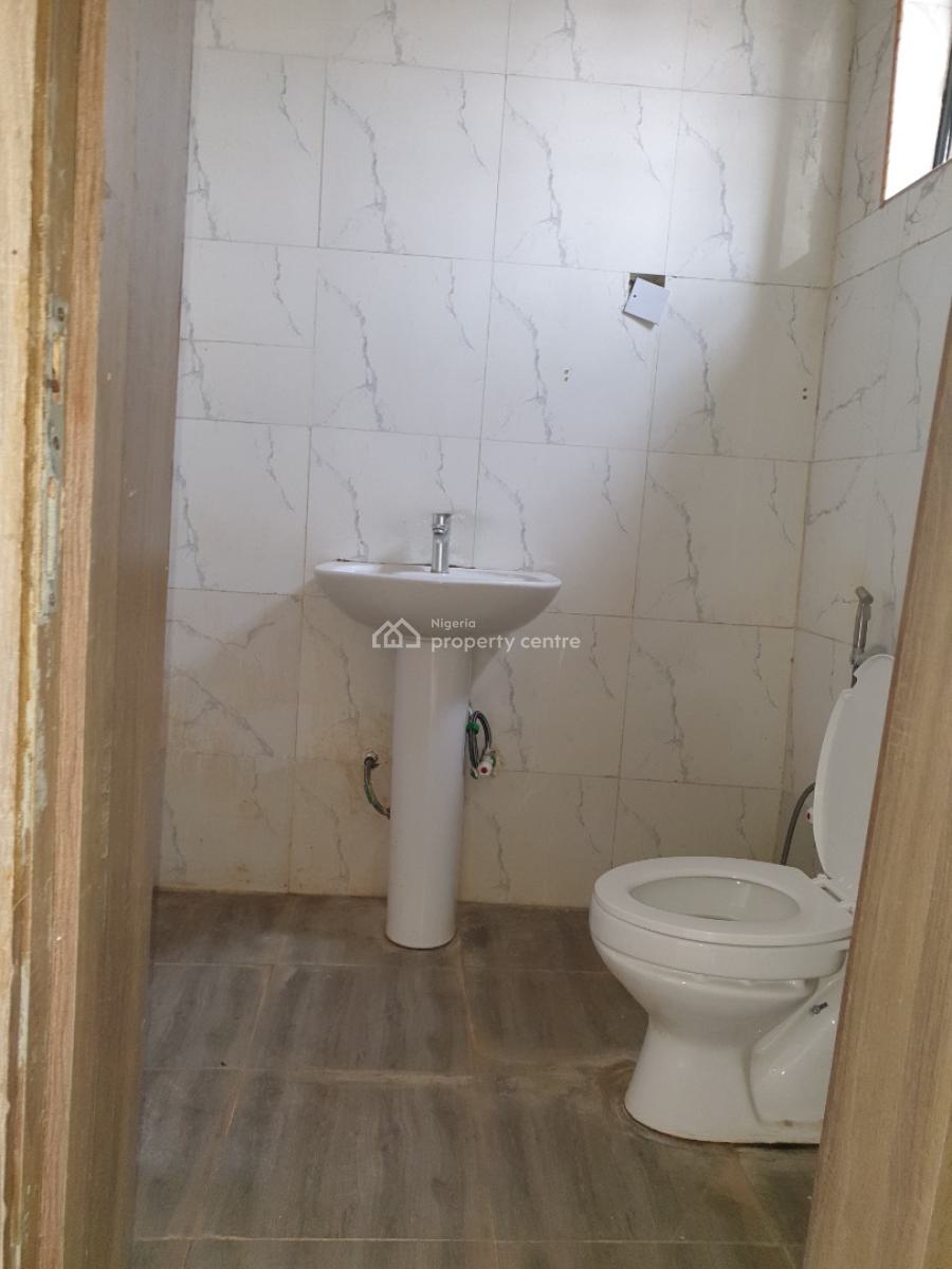 Spacious 2bedroom Flat, Ologolo, Lekki, Lagos, Flat / Apartment for Rent