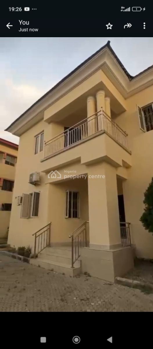 Distress 6bedroom Fully Detached Duplex  Inside Town, Zone5, Zone 5, Wuse, Abuja, Detached Duplex for Sale