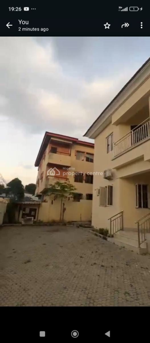Distress 6bedroom Fully Detached Duplex  Inside Town, Zone5, Zone 5, Wuse, Abuja, Detached Duplex for Sale