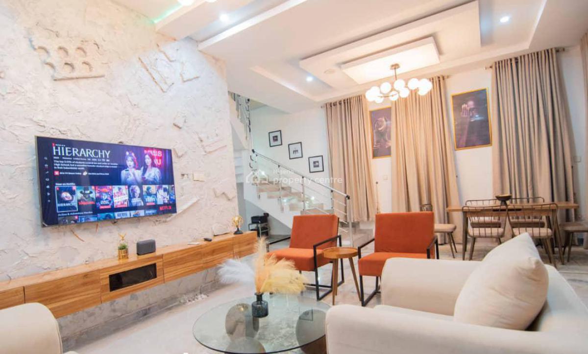 Luxurious 2 Bedroom Waterfront Apartment, Admiralty Way, Lekki Phase 1, Lekki, Lagos, Flat / Apartment Short Let