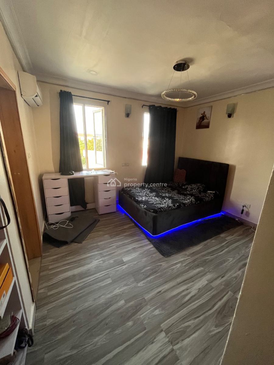 Clean Self Contain, Elegushi, Lekki Phase 1, Lekki, Lagos, Self Contain (single Rooms) for Rent