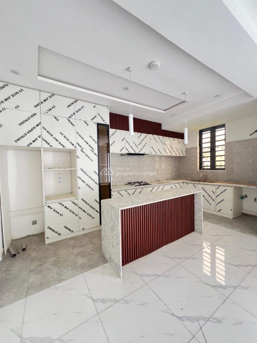 Contemporary 2 Bedroom Apartment Suitable for Investment, Lekki Phase 1, Lekki, Lagos, Block of Flats for Sale