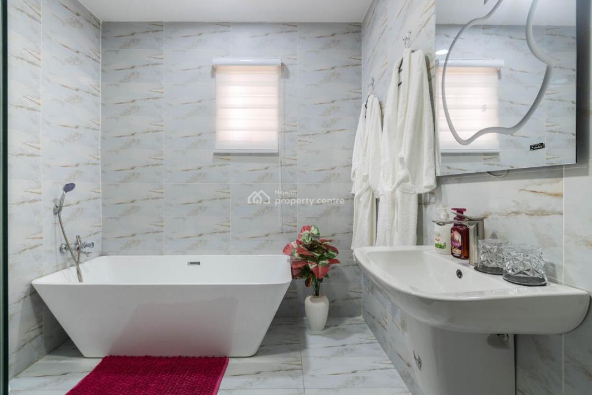 Luxuriously Furnished 3(three) Bedroom Apartment, Meadowhall Way, Ikate, Lekki, Lagos, Flat / Apartment Short Let