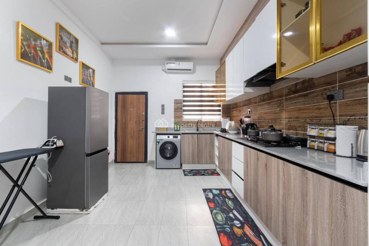 Luxuriously Furnished 3(three) Bedroom Apartment, Meadowhall Way, Ikate, Lekki, Lagos, Flat / Apartment Short Let