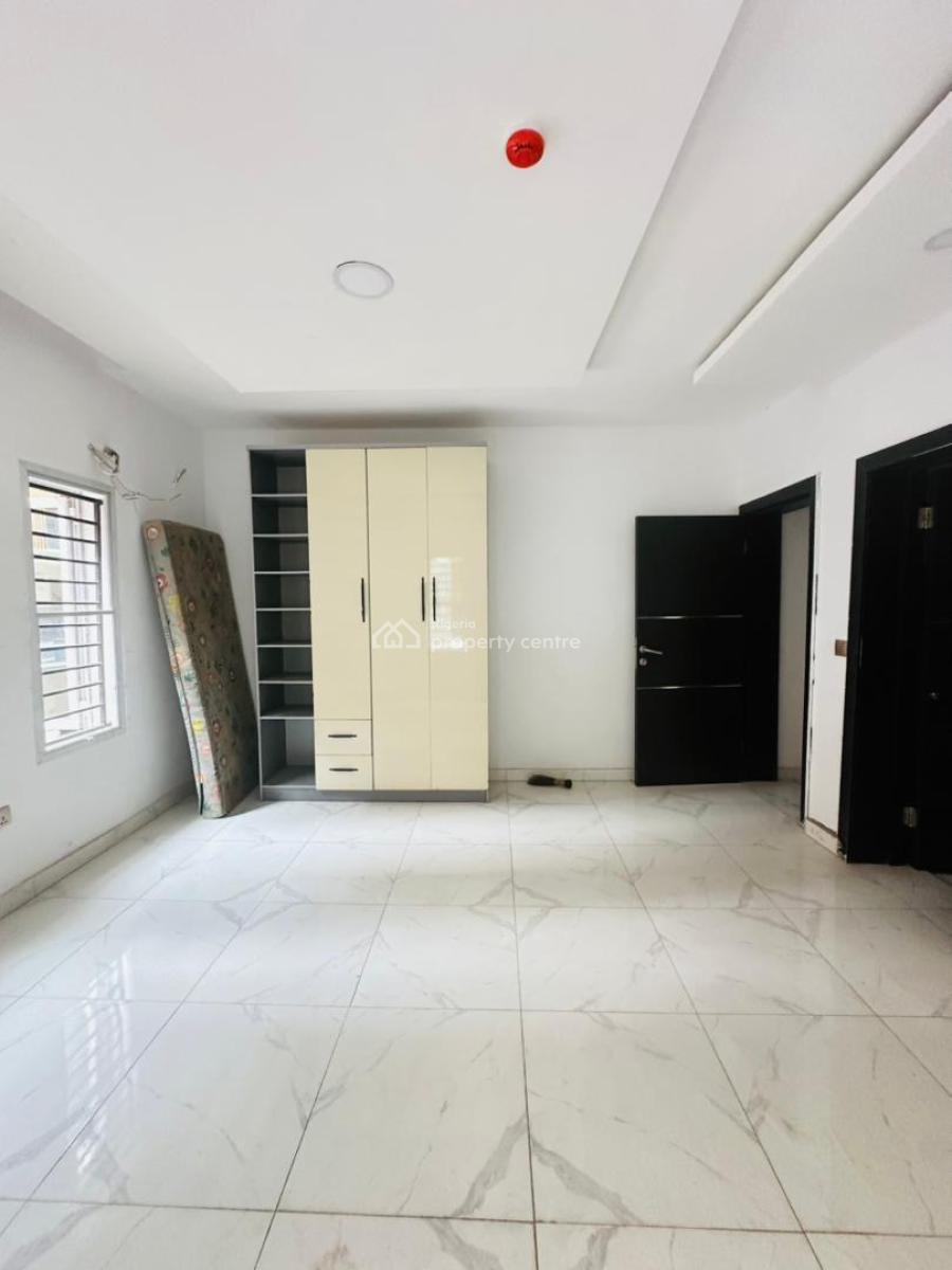 2 Bedroom Apartment with Bq, Lekki Phase 1, Lekki, Lagos, Flat / Apartment for Rent