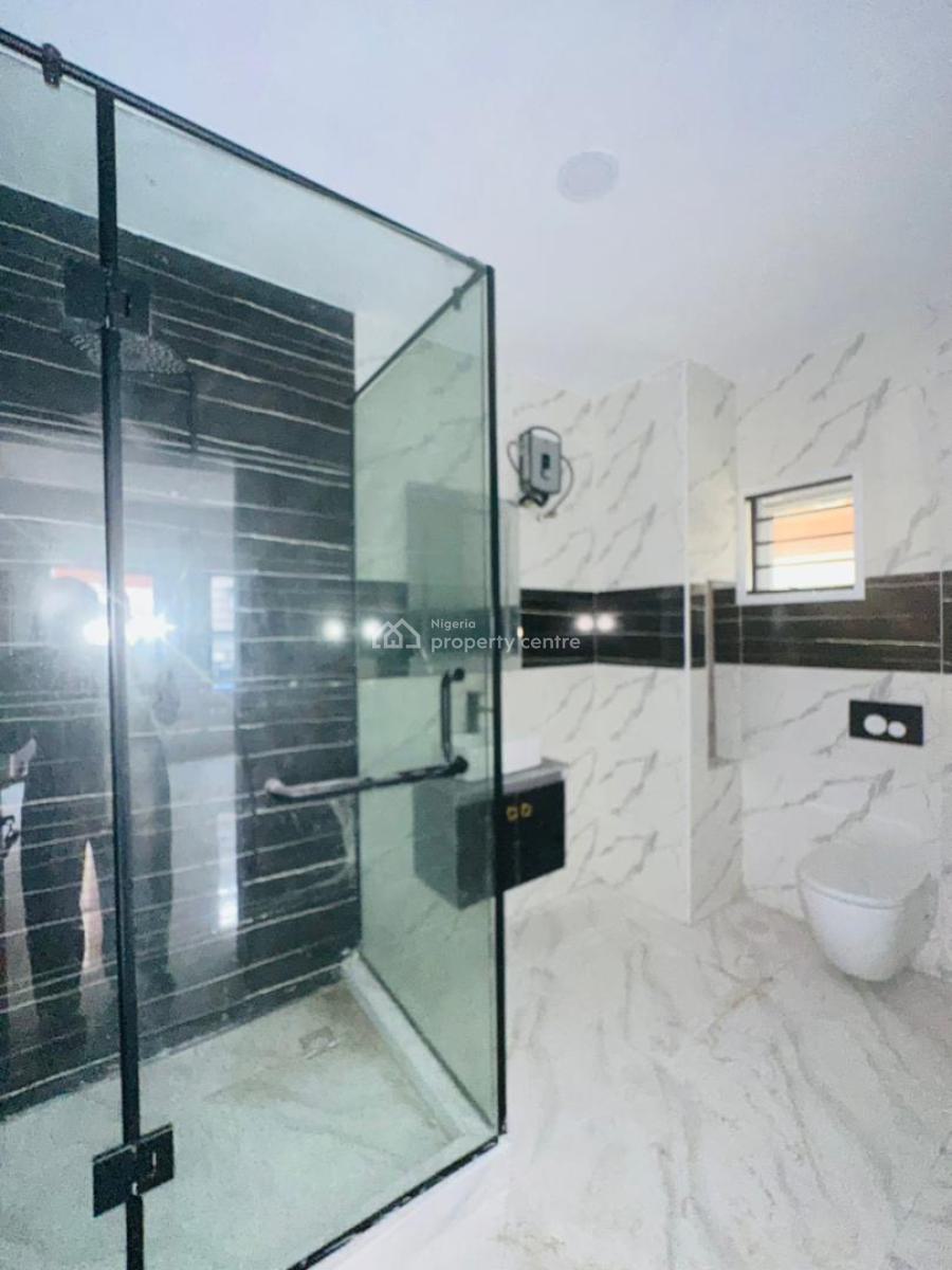 2 Bedroom Apartment with Bq, Lekki Phase 1, Lekki, Lagos, Flat / Apartment for Rent