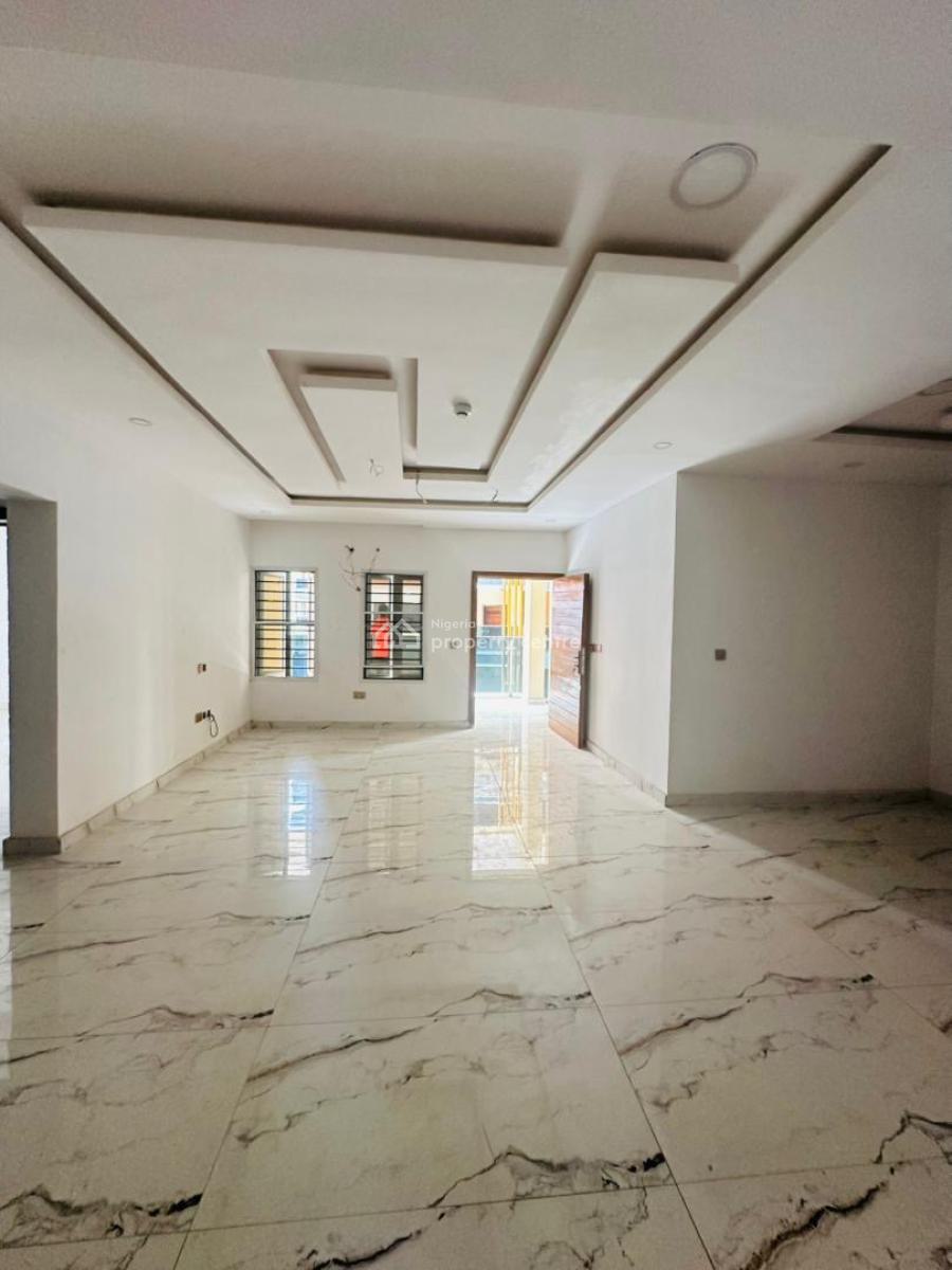 2 Bedroom Apartment with Bq, Lekki Phase 1, Lekki, Lagos, Flat / Apartment for Rent