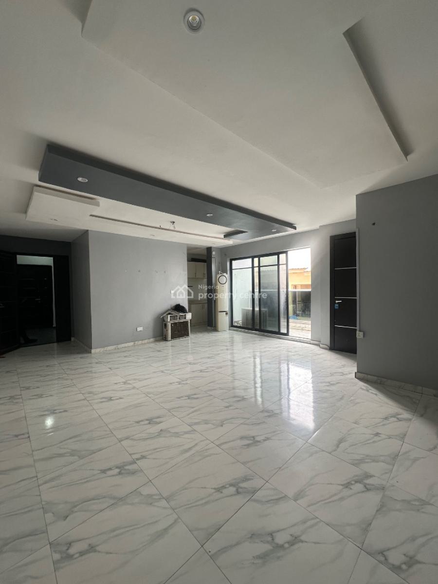 Well Serviced 2 Bedroom Apartment, Ologolo, Ologolo, Lekki, Lagos, Flat / Apartment for Rent