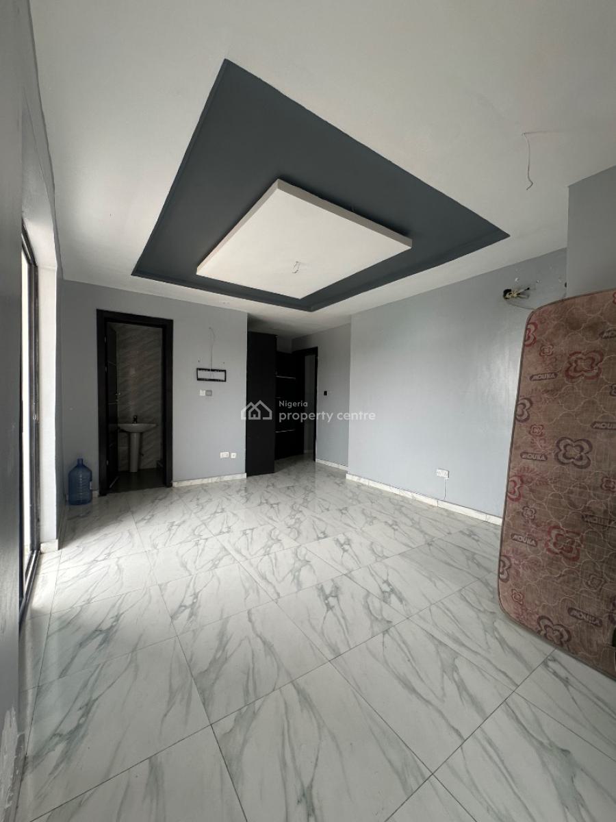 Well Serviced 2 Bedroom Apartment, Ologolo, Ologolo, Lekki, Lagos, Flat / Apartment for Rent