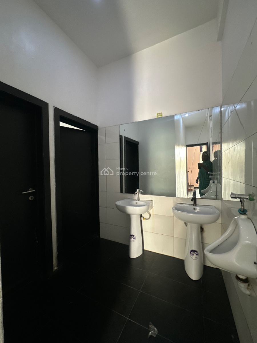 Well Serviced Shop/office Space, Ikota, Lekki, Lagos, Shop for Rent