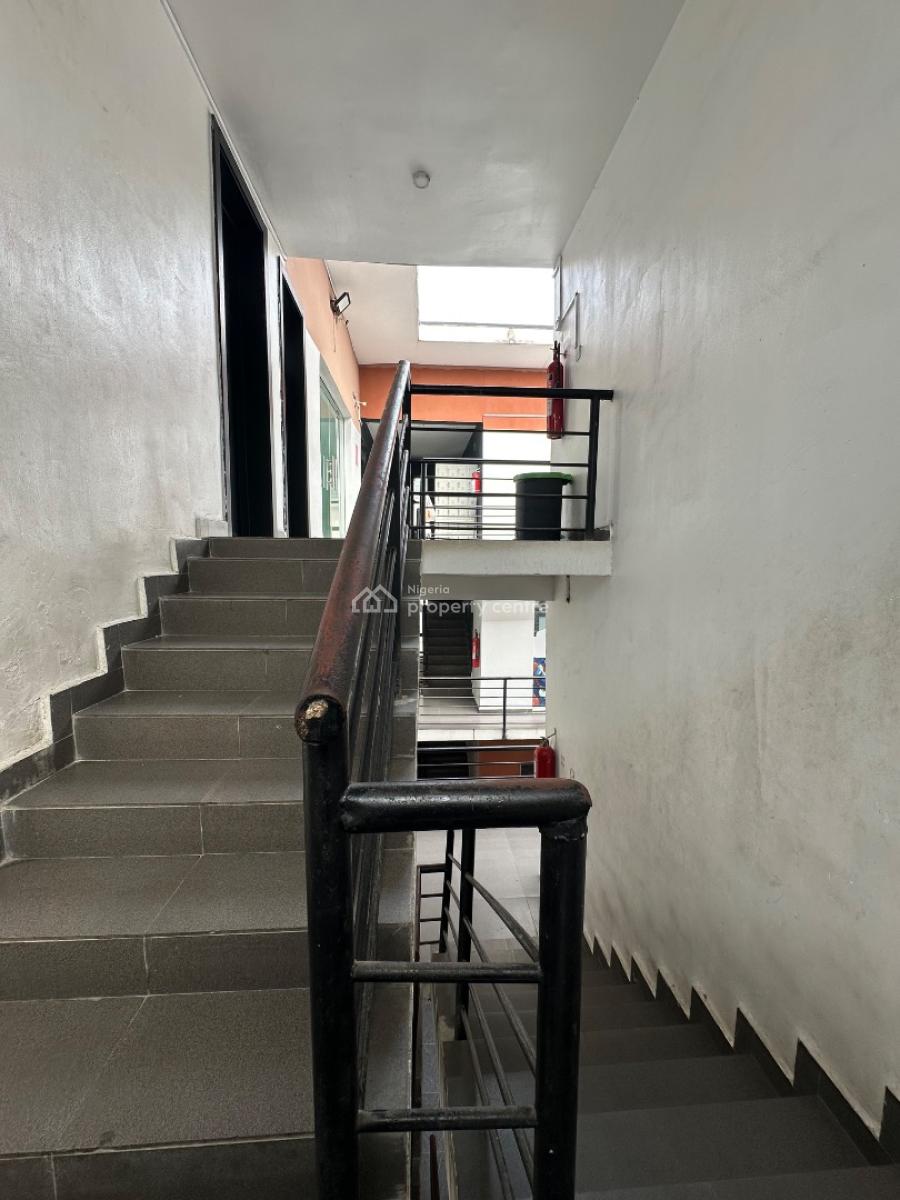 Well Serviced Shop/office Space, Ikota, Lekki, Lagos, Shop for Rent