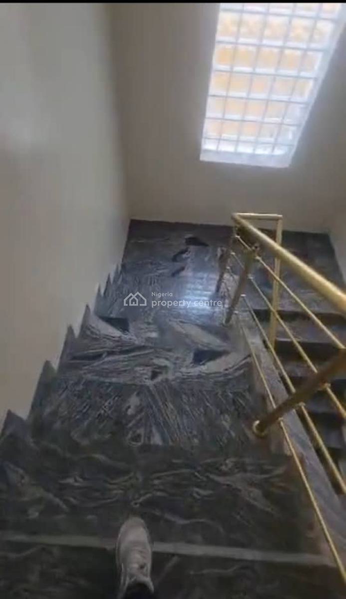 1bedroom Shared Apartment at Ologolo, Ologolo, Ologolo, Lekki, Lagos, Flat / Apartment for Rent