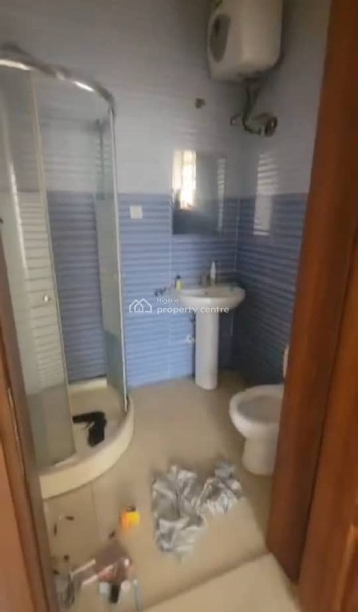 1bedroom Shared Apartment at Ologolo, Ologolo, Ologolo, Lekki, Lagos, Flat / Apartment for Rent