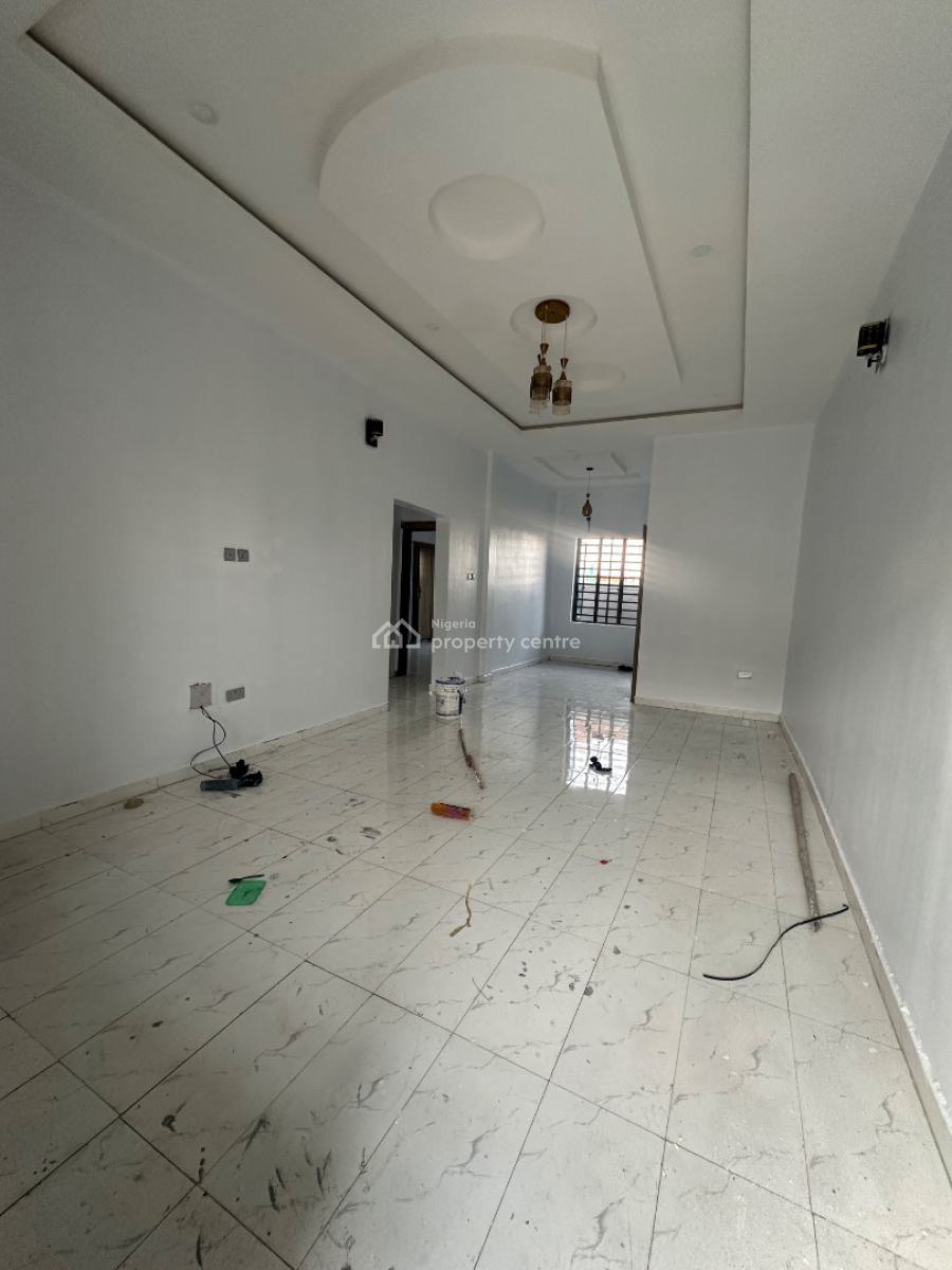 Spacious 2 Bedroom Apartment, Ologolo, Ologolo, Lekki, Lagos, Flat / Apartment for Rent
