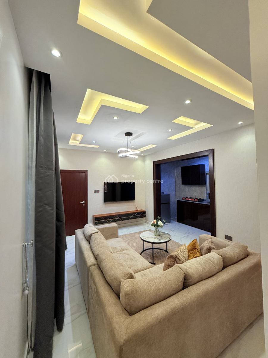 Mini Flat 1, Olowora, Omole Phase 2, Ikeja, Lagos, Flat / Apartment Short Let