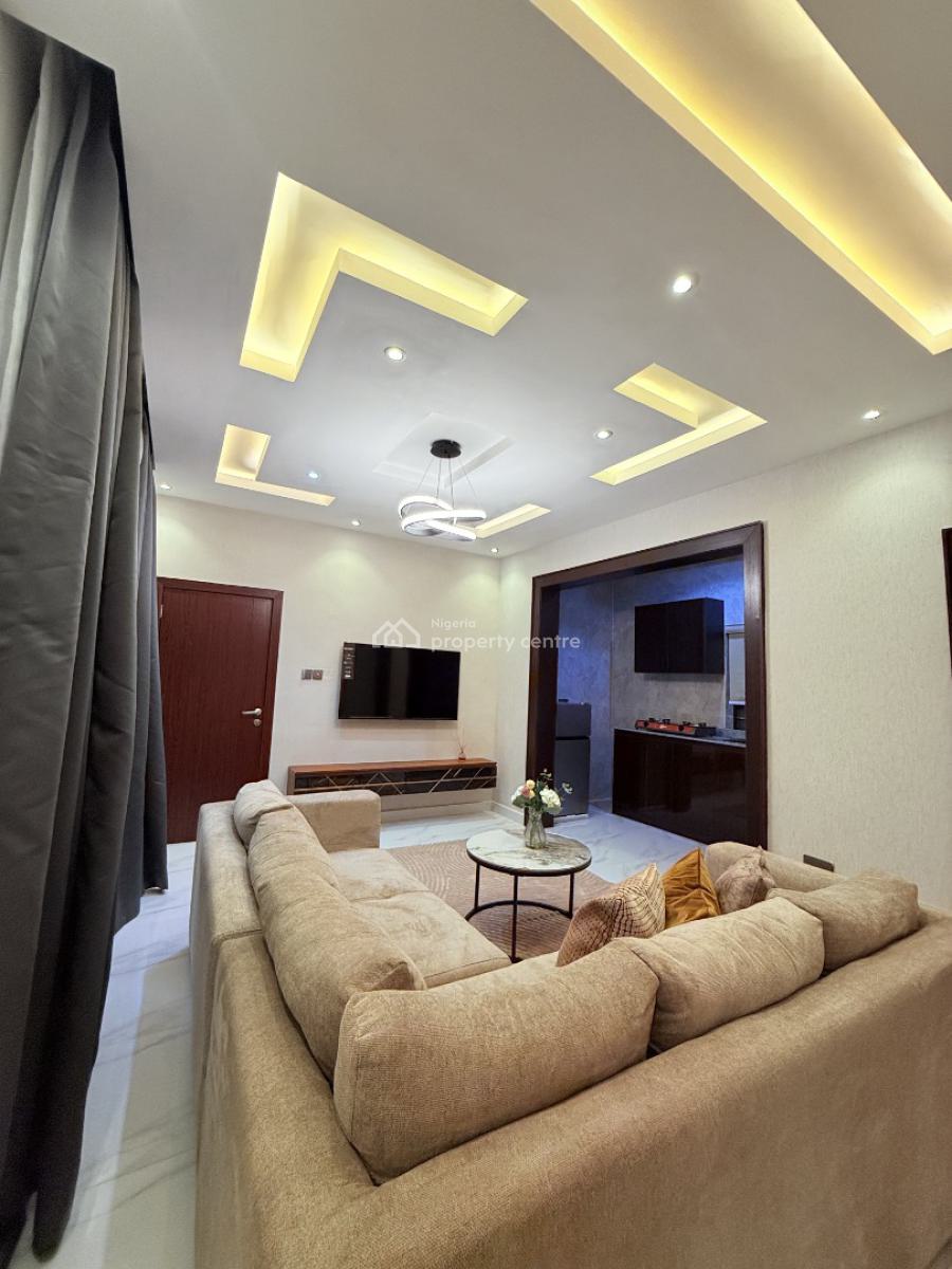 Mini Flat 1, Olowora, Omole Phase 2, Ikeja, Lagos, Flat / Apartment Short Let