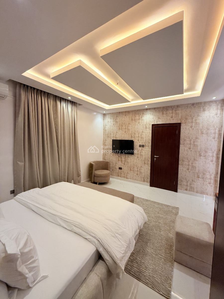 Mini Flat 1, Olowora, Omole Phase 2, Ikeja, Lagos, Flat / Apartment Short Let