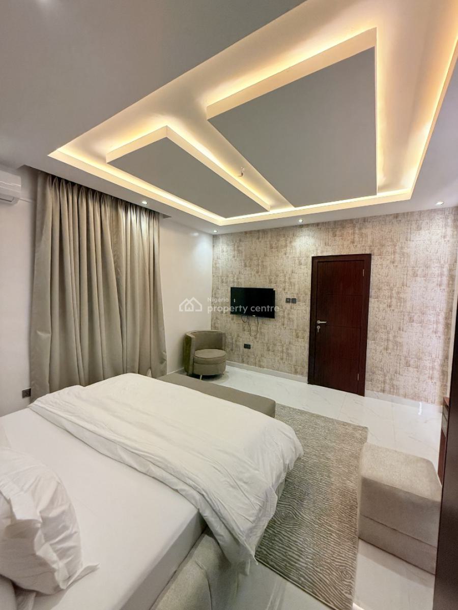 Mini Flat 1, Olowora, Omole Phase 2, Ikeja, Lagos, Flat / Apartment Short Let