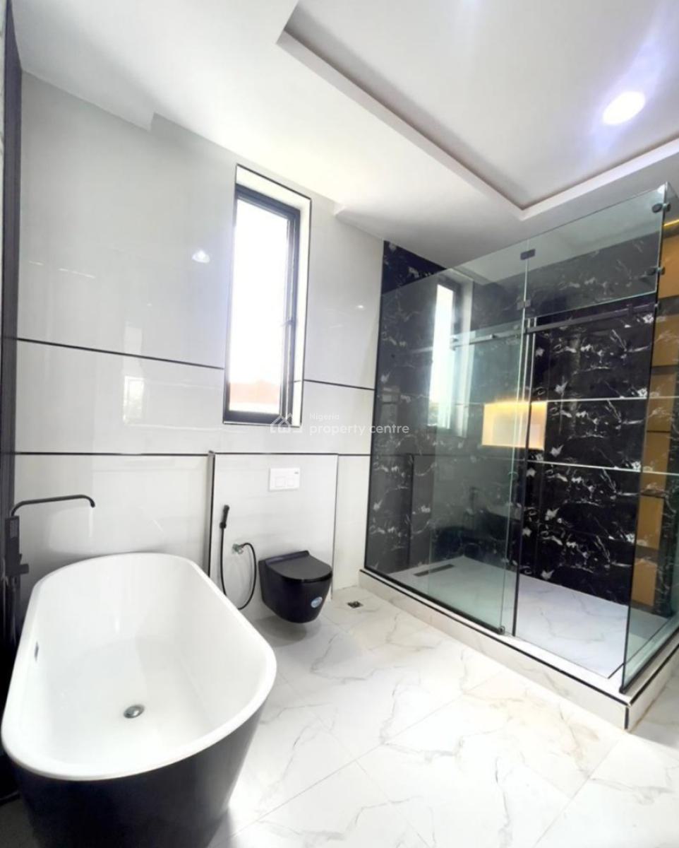 Sophisticated 6 Bedrooms, Vgc, Lekki, Lagos, Detached Duplex for Sale