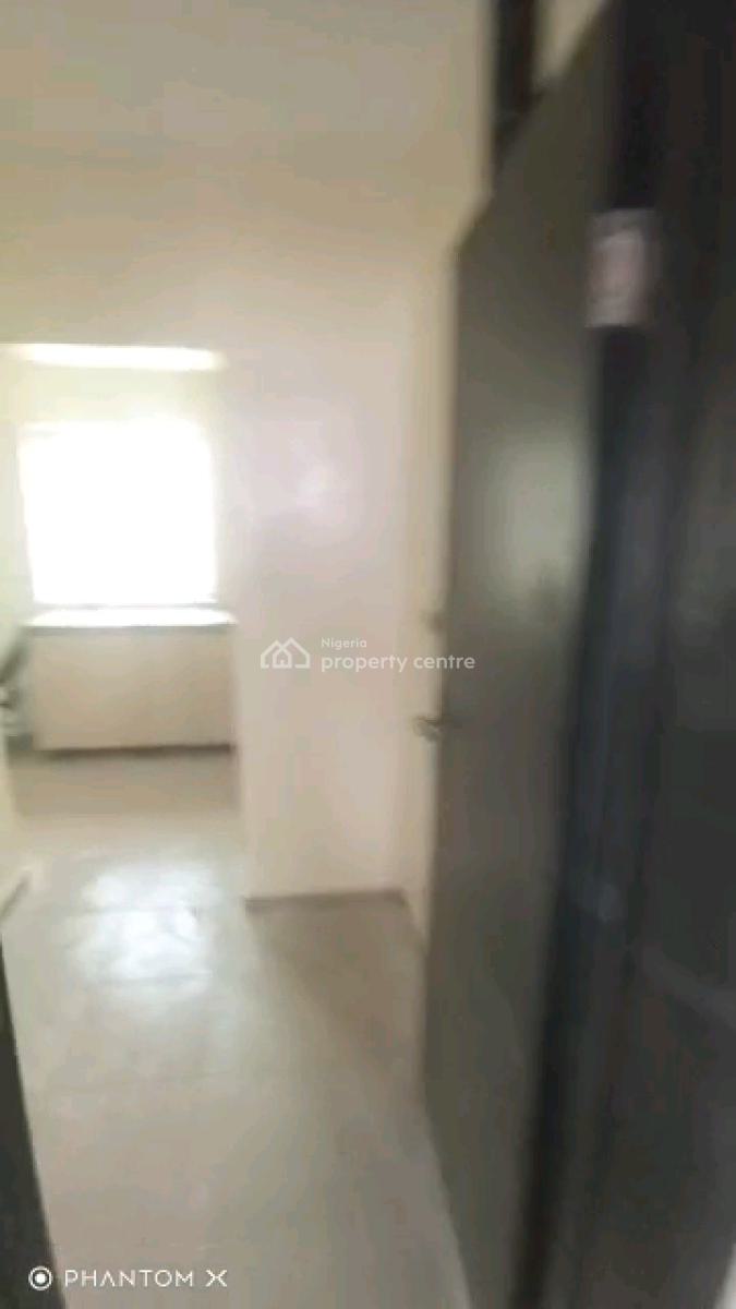 1 Unit of Newly Renovated 3 Bedroom Apartments with All Rooms Ensuite, Awoyokun Street, Onipanu, Shomolu, Lagos, Flat / Apartment for Rent