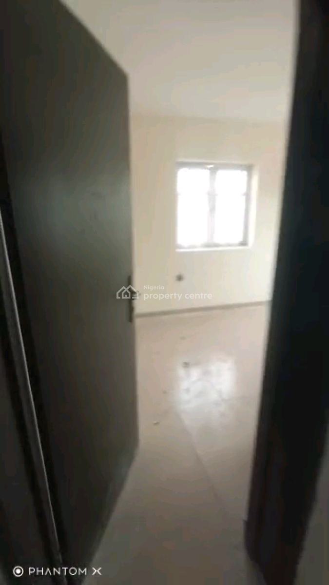 1 Unit of Newly Renovated 3 Bedroom Apartments with All Rooms Ensuite, Awoyokun Street, Onipanu, Shomolu, Lagos, Flat / Apartment for Rent