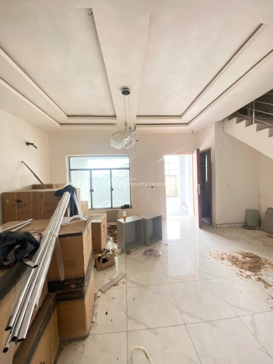 4 Bedroom Duplex, Ologolo, Lekki, Lekki, Lagos, Terraced Duplex for Sale