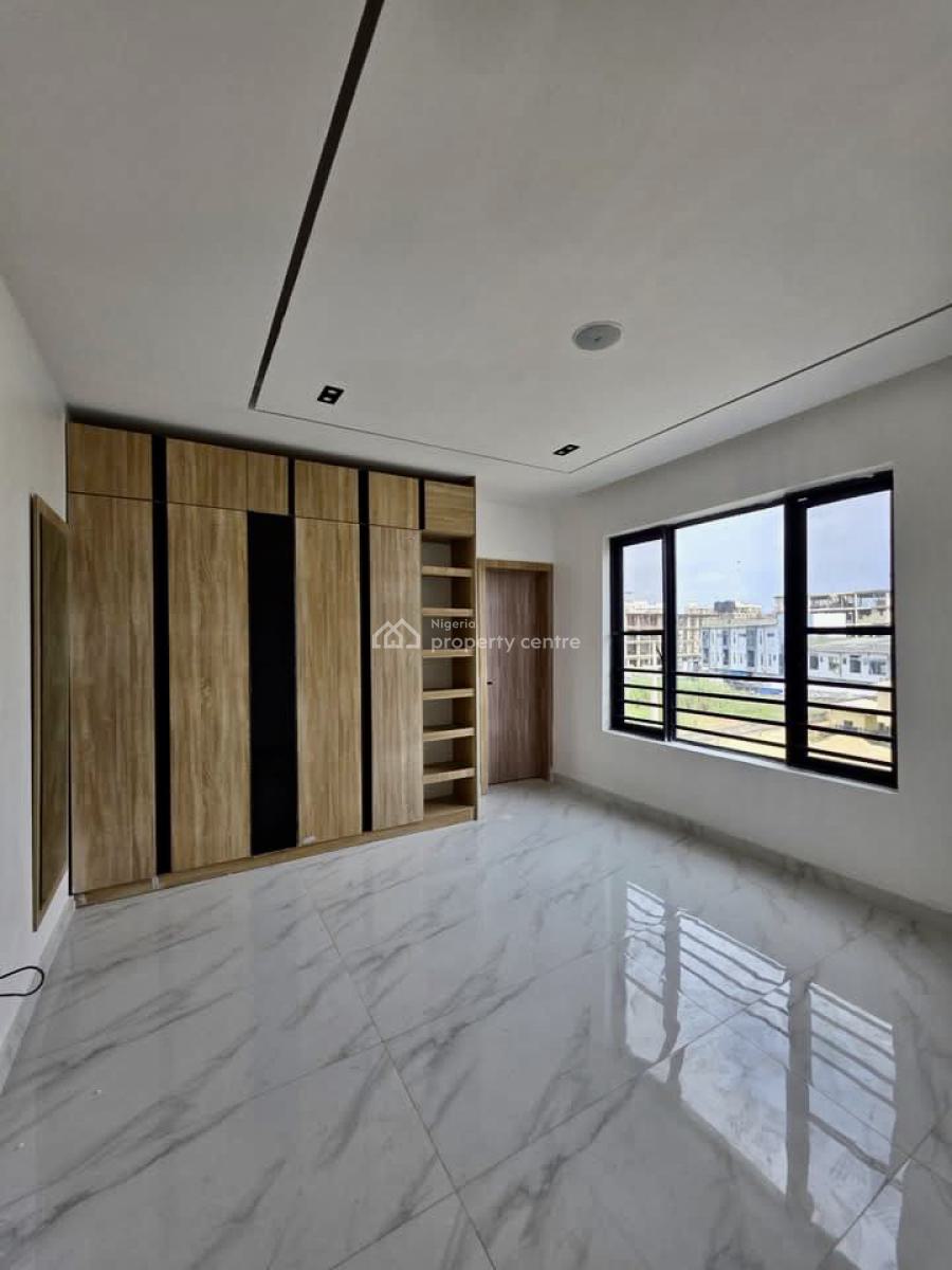 Well Built & Very Spacious 2 Bedroom Apartment  with Bq, Gym & Pool, Lekki Phase 1, Lekki, Lagos, Flat / Apartment for Sale