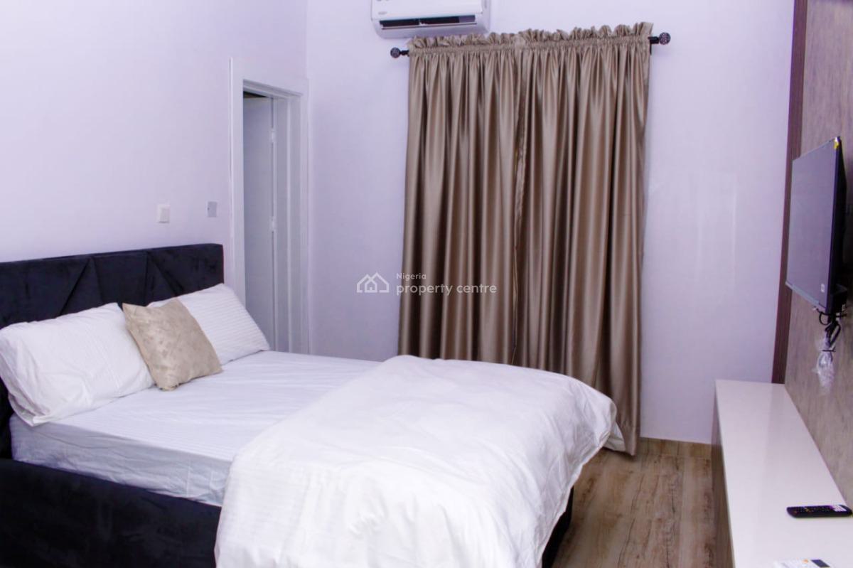 3bedroom Bungalow, Ogba, Ogba, Ikeja, Lagos, Flat / Apartment Short Let