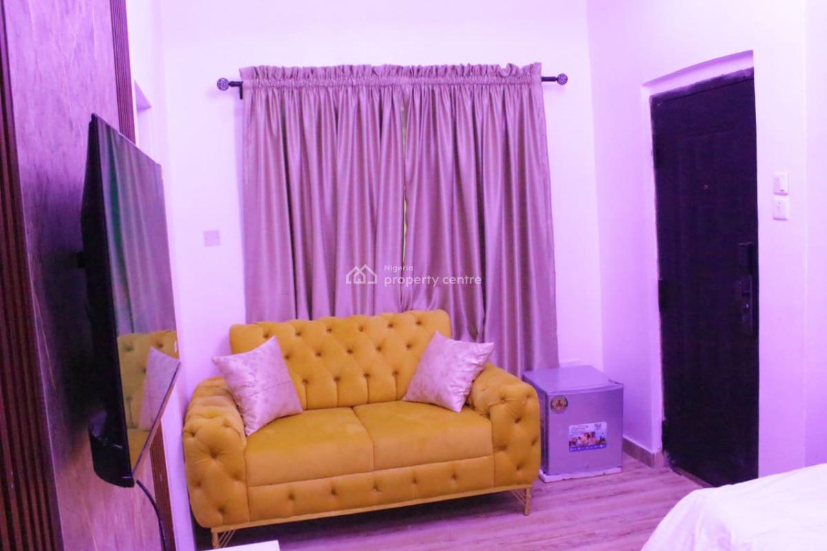 3bedroom Bungalow, Ogba, Ogba, Ikeja, Lagos, Flat / Apartment Short Let