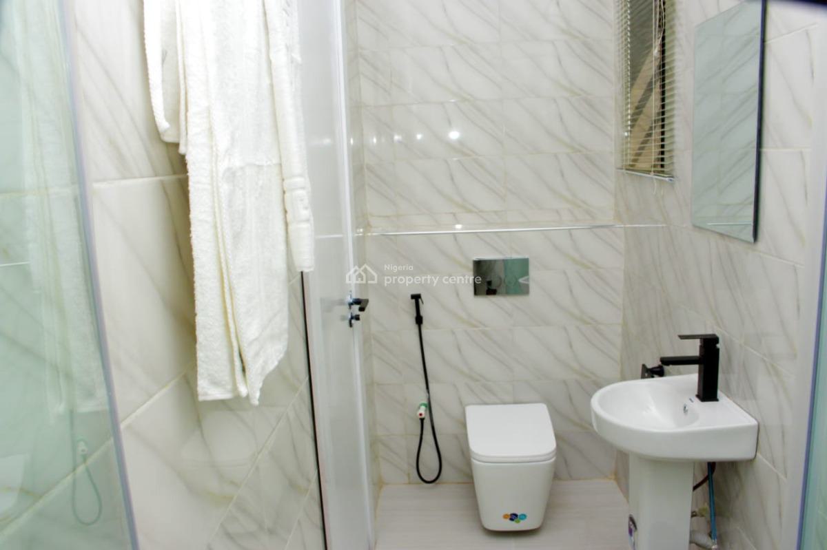 3bedroom Bungalow, Ogba, Ogba, Ikeja, Lagos, Flat / Apartment Short Let