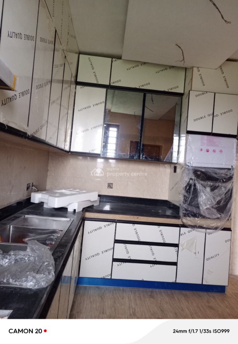 Newly Built 4 Bedroom Terrace Duplex    Location: Surulere Lagos, Secured Estate, Surulere, Lagos, Terraced Duplex for Sale