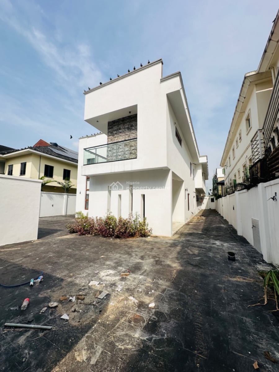Spaciously Built 6 Bedroom Fully Detached Duplex with a Pool & Gateman, Ikeja Gra, Ikeja, Lagos, Detached Duplex for Sale