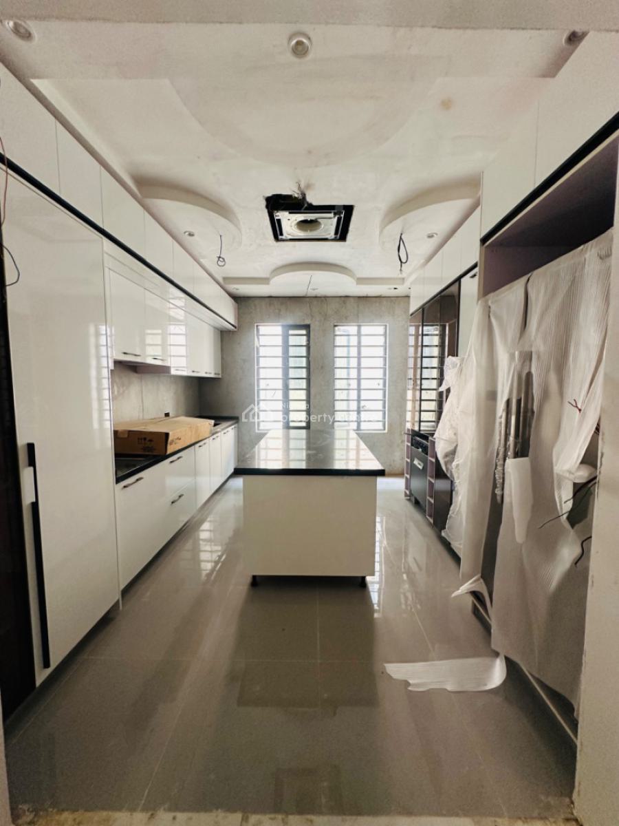 Spaciously Built 5 Bedroom Semi Detached with an Elevator, Ikeja Gra, Ikeja, Lagos, Semi-detached Duplex for Sale