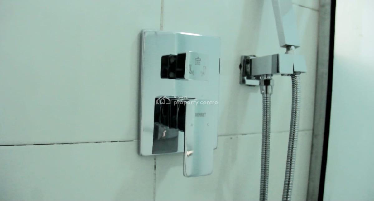 Super Cozy 3 Bedroom Apartment, Lord Jesus Estate, Right Next to Glowfield Schools Along Chevron Alter, Lekki Phase 2, Lekki, Lagos, Terraced Bungalow Short Let