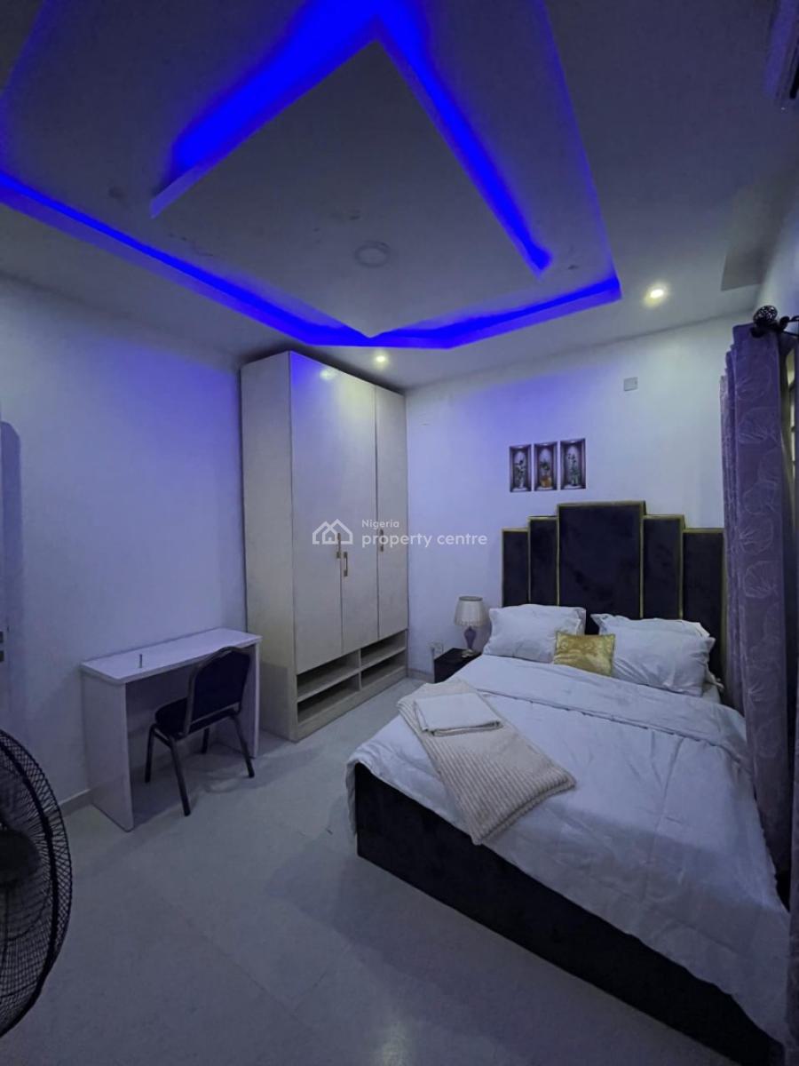 2/3 Bedroom Apartment with Snooker and Ps5, in Lord Jesus Estate, Right Next to Glowfield Schools Along Chevron Al, Lekki Expressway, Lekki, Lagos, Terraced Bungalow Short Let
