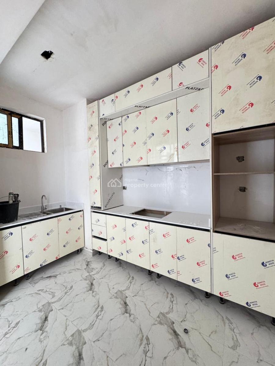 Spacious 2 Bedroom Apartment, Orchid, Lekki, Lagos, Block of Flats for Sale