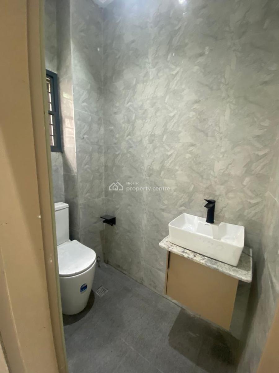 Standard Brand New 4 Bedroom Paint House in an Access Code Estate, Lekki Right, Lekki Phase 1, Lekki, Lagos, Flat / Apartment for Rent