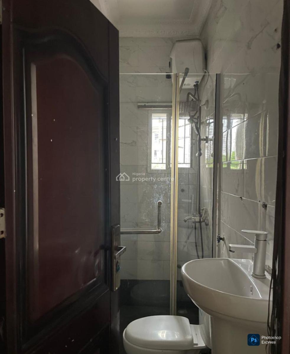 3 Bedroom Spacious Flat with Private Entrance, Chevron Drive, Lekki, Lagos, Flat / Apartment for Rent