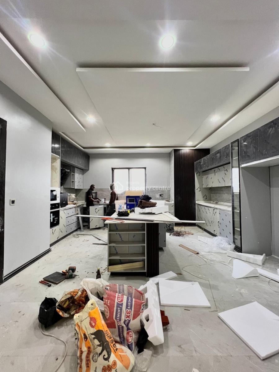 5 Bedroom Penthouse with Bq, Elevator, Cinema & Swimming Pool, Lekki Phase 1, Lekki, Lagos, Flat / Apartment for Sale