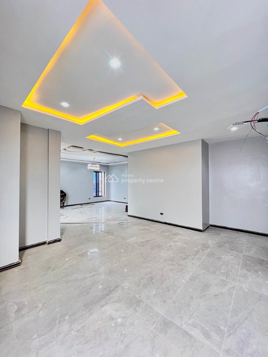 5 Bedroom Penthouse with Bq, Elevator, Cinema & Swimming Pool, Lekki Phase 1, Lekki, Lagos, Flat / Apartment for Sale